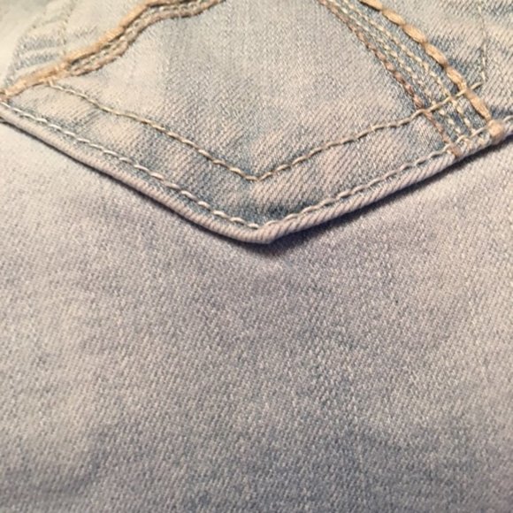 Wallflower Women’s Skinny Stretch Jeans - Picture 5 of 5